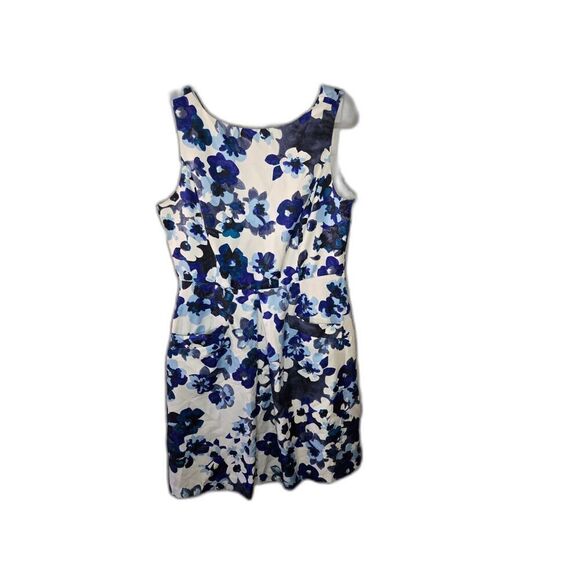 Donna Morgan Dresses & Skirts - Donna Morgan Women's White and Blue Floral Sleeveless Dress Size 14